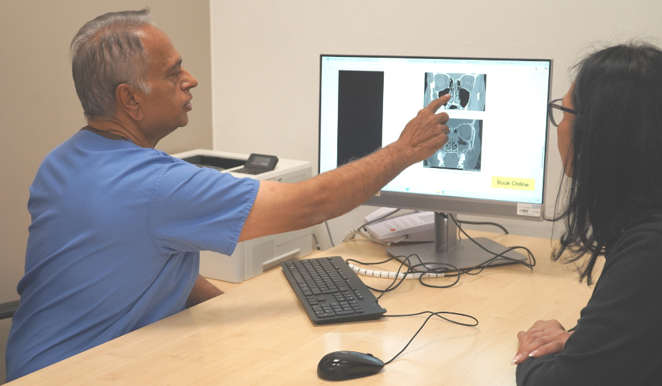 Consultant with pati