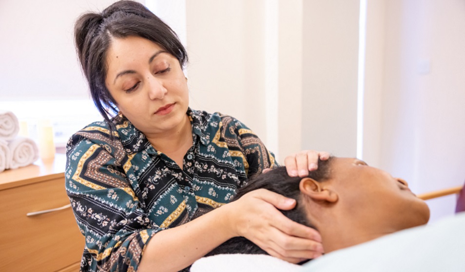 Complementary therapist